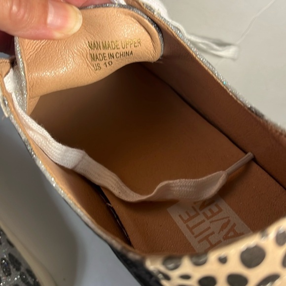 White Raven Silver sparkle cheetah/leopard print Y2K sneakers Women’s 10 - Picture 6 of 9